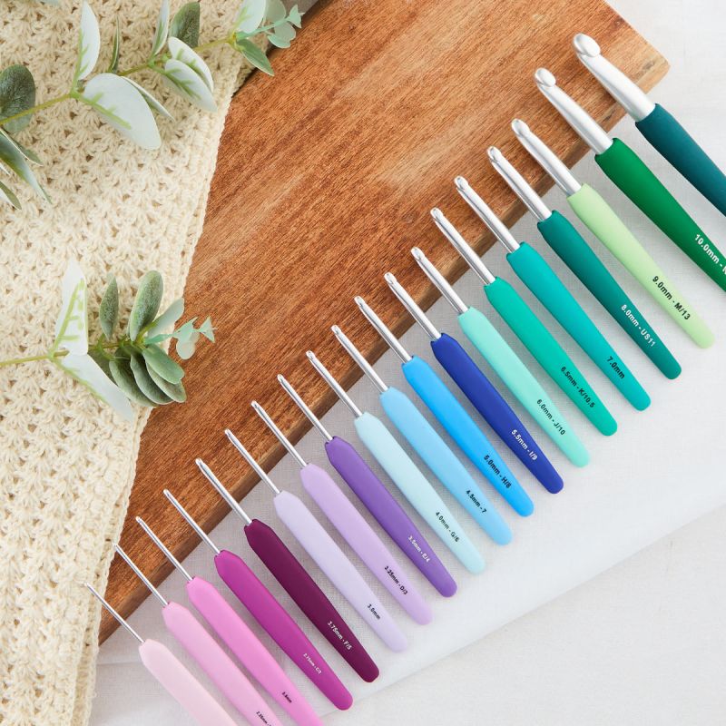 KnitPro Waves 2.0 crochet hooks – colour-coded sizes