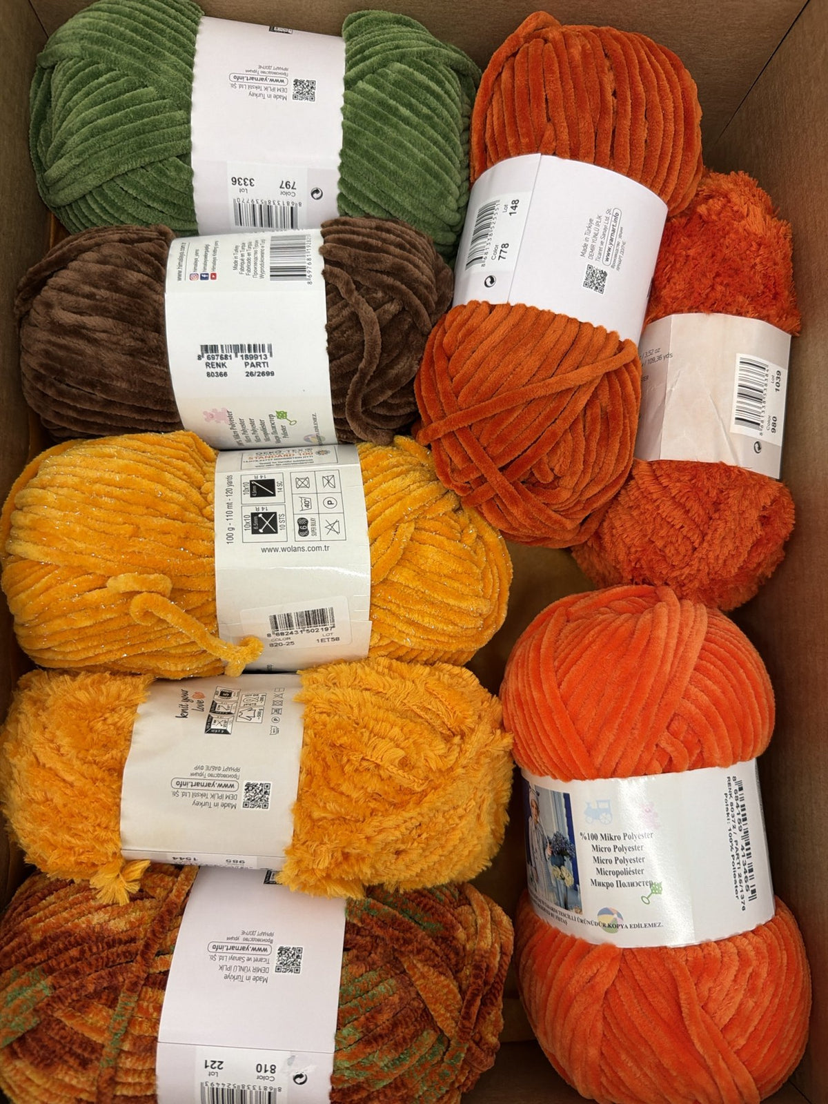 Pumpkin kit colour codes: Dolce 778, 797, 810, Fable Fur 980, 985, Bunny Shine 820-25, Dolphin Baby 80366, 80372